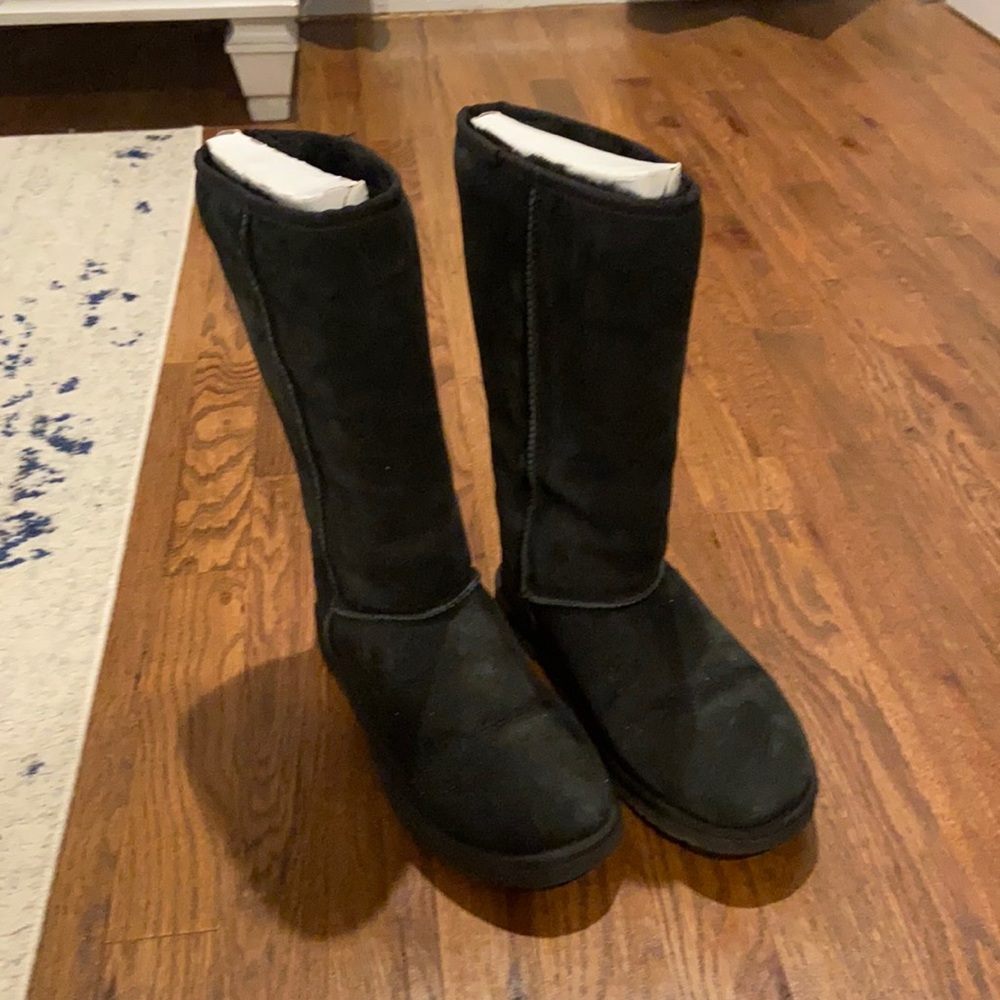 Black high Ugg’s